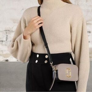 MARC JACOBS Black And Tan Original Shot Crossbody Bag!